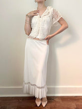 Load image into Gallery viewer, 1950s White Pleated Lace Trim Slip Skirt (S, 26”)