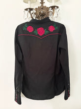 Load image into Gallery viewer, Vintage Black Western Rose Embroidered Rodeo Button Up Blouse (M)
