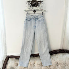 Load image into Gallery viewer, Vintage Calvin Klein Lightwash 100% Cotton Denim Jeans (24”)