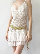 Load image into Gallery viewer, Gold 1980s 1990s Vintage Circle Chain Belt