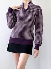 Load image into Gallery viewer, Plum Houndstooth 60s/ 70s Sweater (S)