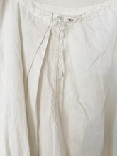 Load image into Gallery viewer, White Antique Edwardian Lace Petticoat Skirt (XS-L)