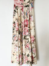 Load image into Gallery viewer, 1990s Cotton Floral Fit and Flare Tea Dress (XS/S)