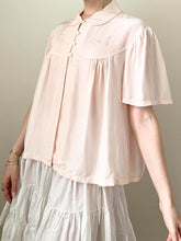 Load image into Gallery viewer, Pink Silky Floral Rose 1940s Bed Jacket (S)