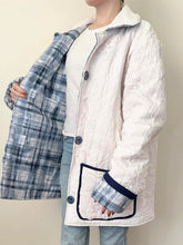 Load image into Gallery viewer, Hand Made Reversible Vintage Quilt Jacket (M/L)