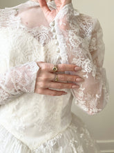 Load image into Gallery viewer, 40s 50s Tulle Lace Victorian Style Wedding Dress (S)