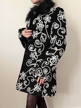 Load image into Gallery viewer, Black Suede Floral Embroidered Coat (S)