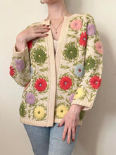 Load image into Gallery viewer, 50s Hand Loomed Colorful Flower Cardigan Sweater (S)