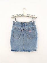 Load image into Gallery viewer, Vintage Guess Midwash 100% Cotton Denim Skirt (24")