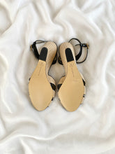 Load image into Gallery viewer, Raffia Flower Wedge Heels (7)