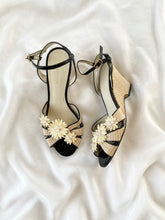 Load image into Gallery viewer, Raffia Flower Wedge Heels (7)