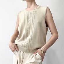 Load image into Gallery viewer, Vintage Soft Cotton Beige Tan Sweater Vest (M)