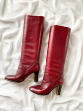 Load image into Gallery viewer, 1970s Red Oxblood Italian Leather Heeled Riding Boots (7.5)