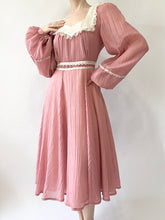 Load image into Gallery viewer, Mauve 1970s Gunne Sax Midi Dress (XS)