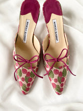 Load image into Gallery viewer, Raspberry Manolo Blahnik Mules (5.5)