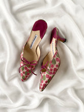 Load image into Gallery viewer, Raspberry Manolo Blahnik Mules (5.5)