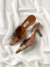 Load image into Gallery viewer, Vintage Moschino Tapestry Heels (6.5)