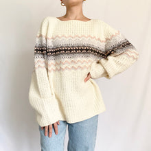 Load image into Gallery viewer, Chunky Knit Nordic Style 1990s Sweater (L)