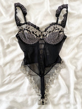 Load image into Gallery viewer, 1997 Victoria's Secret Black & White Embroidered Teddy (38B)