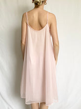 Load image into Gallery viewer, Fairy Flutters 60s Pink Peignoir and Nightgown Set (S/M)