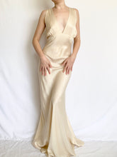 Load image into Gallery viewer, Pure Silk Champagne Slip Gown (XL)
