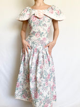 Load image into Gallery viewer, Floral Cotton 1980s Gunne Sax Party Dress (S)