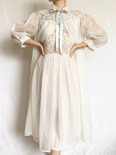 Load image into Gallery viewer, Blue Bow 50s Peignoir and Nightgown Set (S-M)