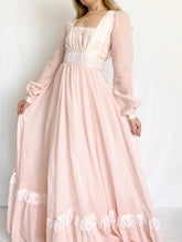 Load image into Gallery viewer, 1970s Gunne Sax Pink Romantic Renaissance Juliet Dress (XS)