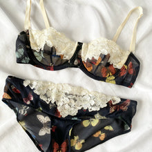 Load image into Gallery viewer, Dolce & Gabbana Silk Butterfly Set (34B)