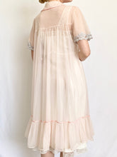 Load image into Gallery viewer, Fairy Floss 1960s Lace Trim Peignoir Robe (S)