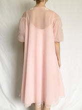 Load image into Gallery viewer, Fairy Flutters 60s Pink Peignoir and Nightgown Set (S/M)