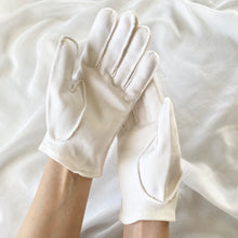 Load image into Gallery viewer, Floral Embroidered 1950s Christian Dior Gloves