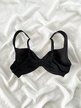 Load image into Gallery viewer, Dark Rosette Victoria’s Secret Bra (36B)