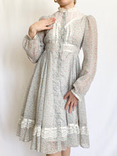 Load image into Gallery viewer, 1970s Gunne Sax Ditzy Floral Victorian Inspired Prairie Dress (XXS)