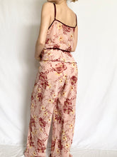 Load image into Gallery viewer, Berry Flower 90s Pajama Set (XL)