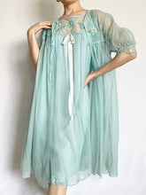 Load image into Gallery viewer, Blue 1960s Groovy Flower Peignoir and Nightgown Set (S)