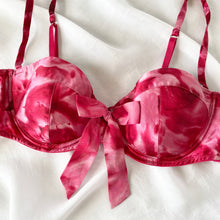 Load image into Gallery viewer, Victoria’s Secret Silk Roses Bra (36B)