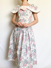 Load image into Gallery viewer, Floral Cotton 1980s Gunne Sax Party Dress (S)