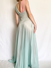 Load image into Gallery viewer, Barbie Swan Lake 1950s Bicolor Nylon Gown (S)