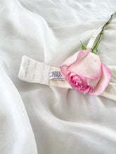 Load image into Gallery viewer, 90s Italian Lace La Perla Bra (38C)