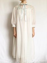 Load image into Gallery viewer, Blue Bow 50s Peignoir and Nightgown Set (S-M)