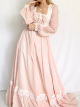 Load image into Gallery viewer, 1970s Gunne Sax Pink Romantic Renaissance Juliet Dress (XS)