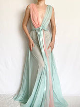 Load image into Gallery viewer, Barbie Swan Lake 1950s Bicolor Nylon Gown (S)