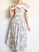 Load image into Gallery viewer, Floral Cotton 1980s Gunne Sax Party Dress (S)