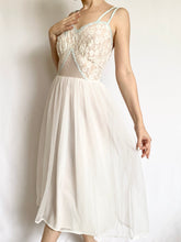 Load image into Gallery viewer, Blue Bow 50s Peignoir and Nightgown Set (S-M)