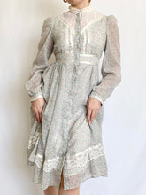 Load image into Gallery viewer, 1970s Gunne Sax Ditzy Floral Victorian Inspired Prairie Dress (XXS)