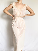Load image into Gallery viewer, 1950s Delicate Embroidered Flower Slip Dress (M/L)