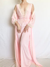Load image into Gallery viewer, 1970s Bubblegum Pink Peignoir and Nightgown Set (S-M)