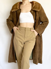 Load image into Gallery viewer, 1960s Brown Mink Collar Trench Coat (M)