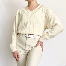 Load image into Gallery viewer, Creamy White Vintage 1980s Pearl V-Neck Sweater (S)